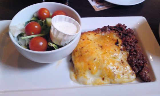 Kentish Drovers Wetherspoons Lasagne and Side Salad